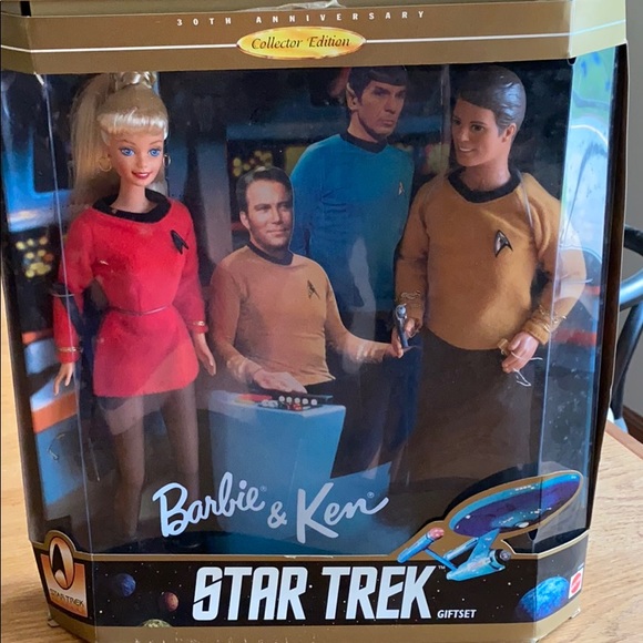 Barbie Other - Barbie Star Trek gift set